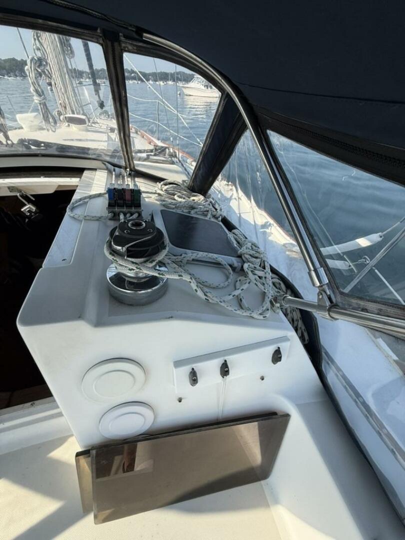Sea Concerto 33ft Pearson Yacht For Sale