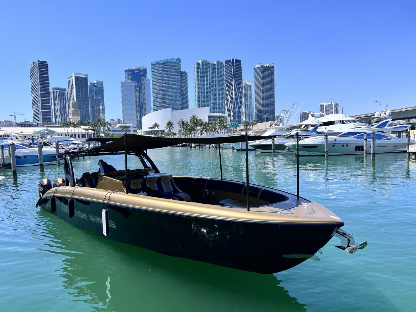 PERLA BIANCA II 43ft Midnight Express Yacht For Sale