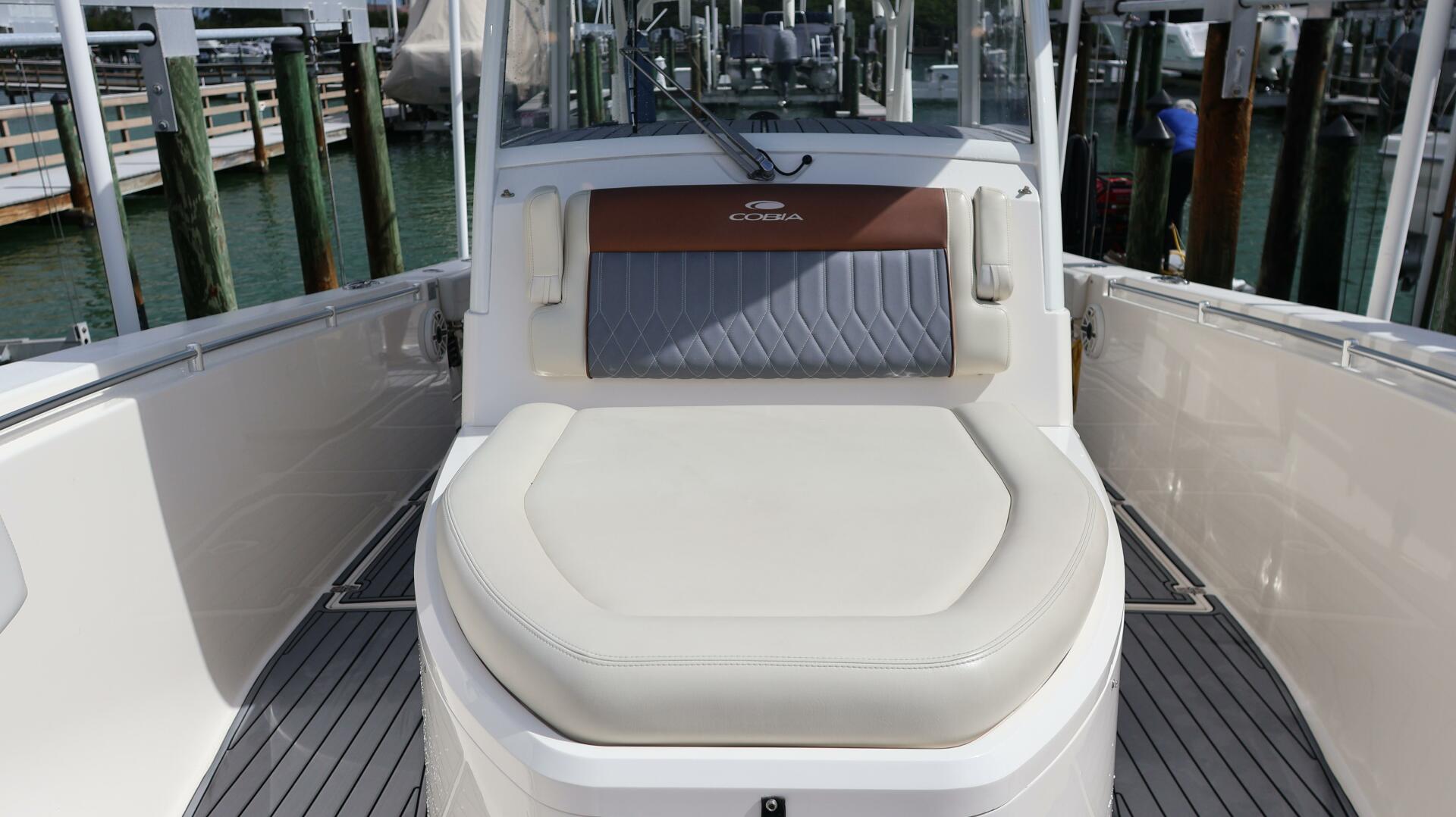 35ft Cobia Yacht For Sale