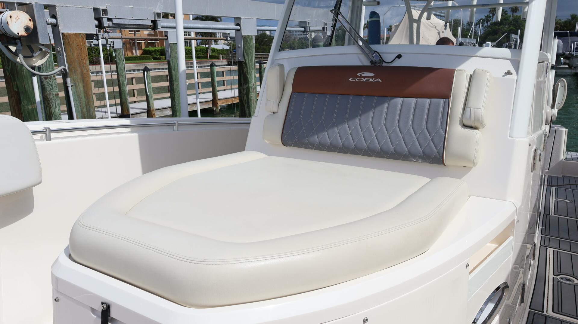 35ft Cobia Yacht For Sale