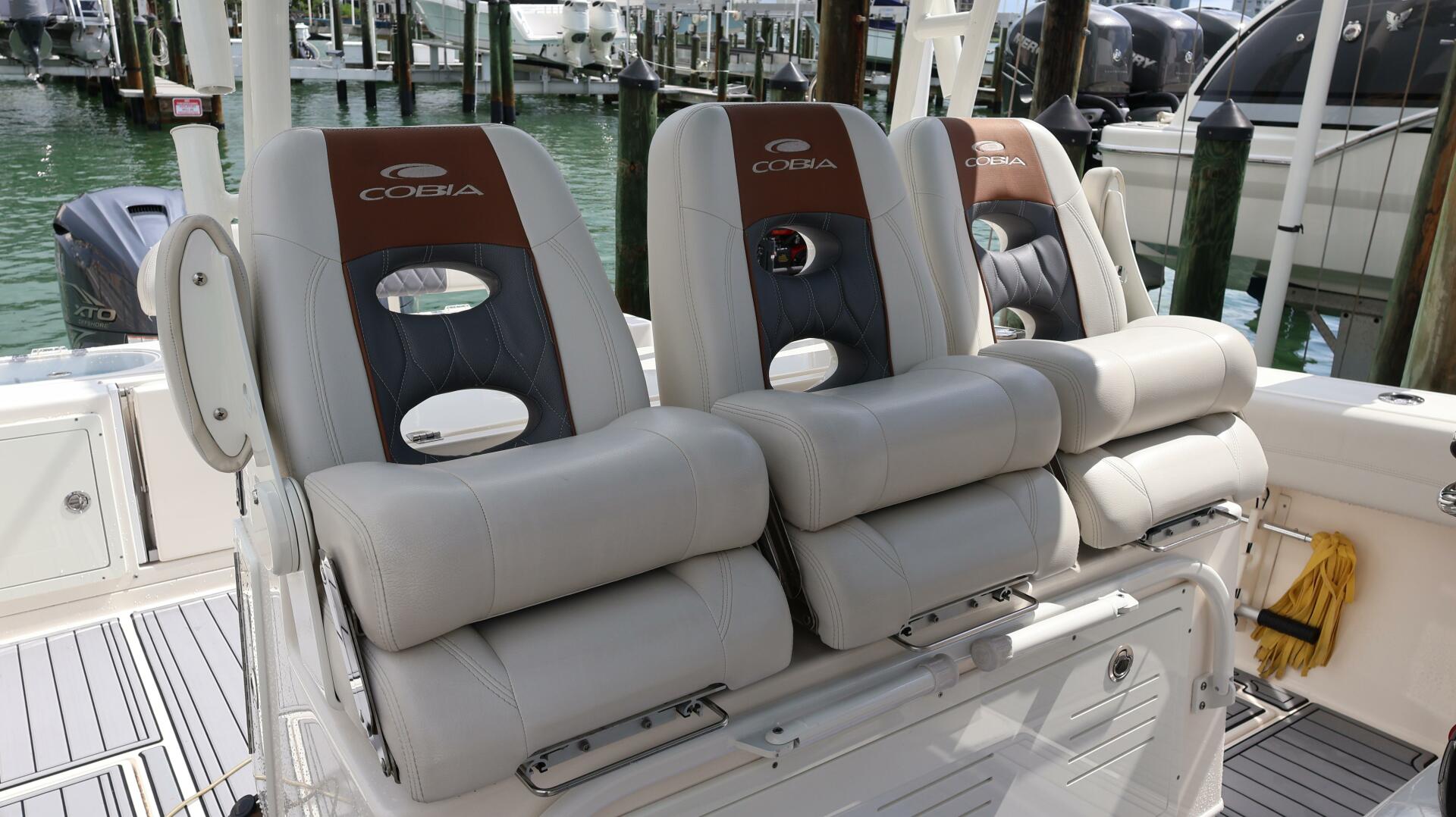 35ft Cobia Yacht For Sale