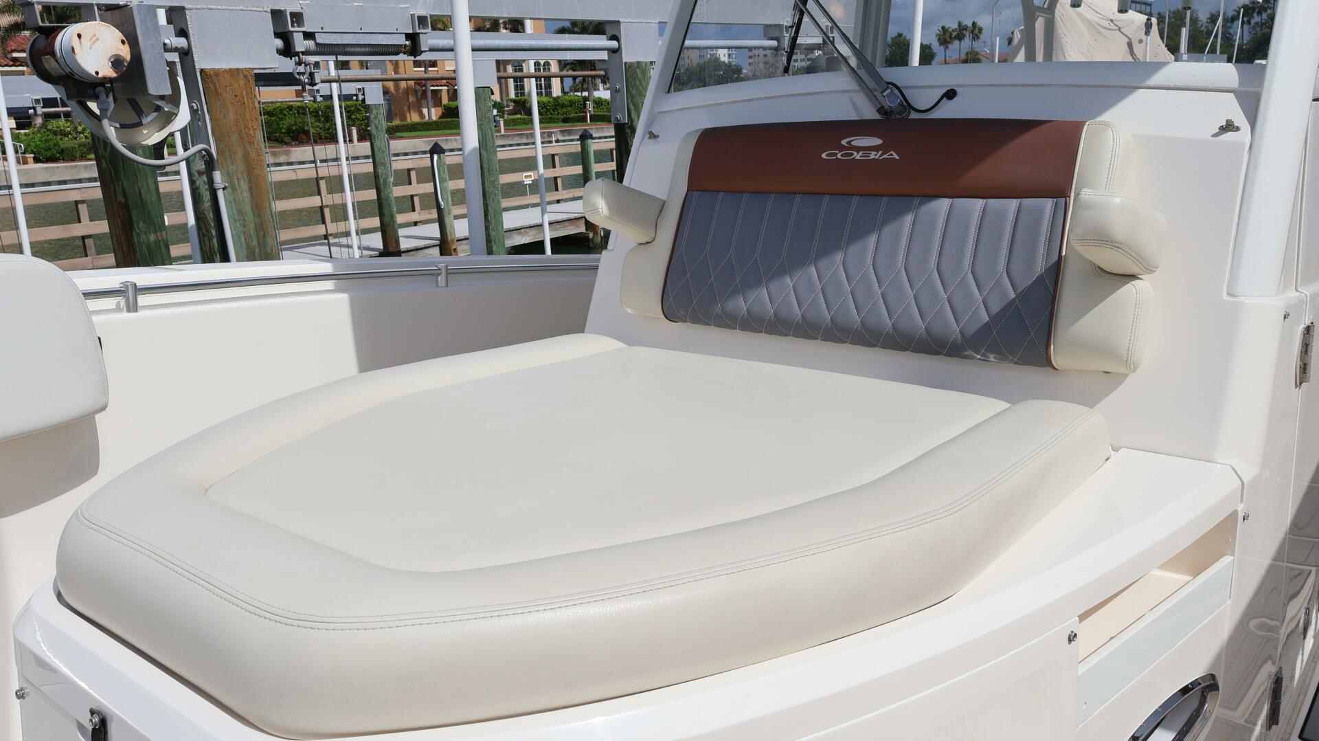 35ft Cobia Yacht For Sale