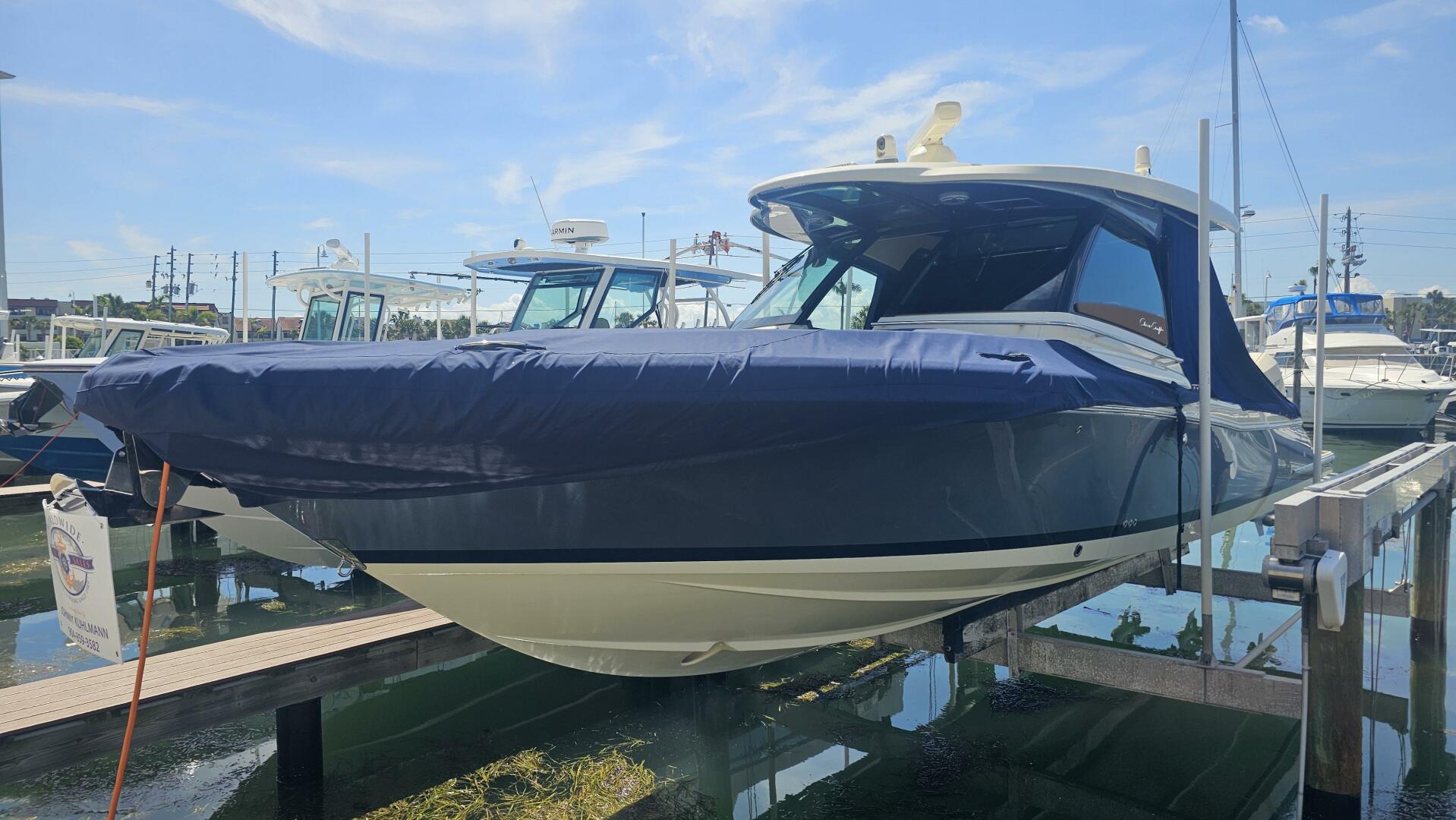 2022 Chris-Craft 35 Calypso