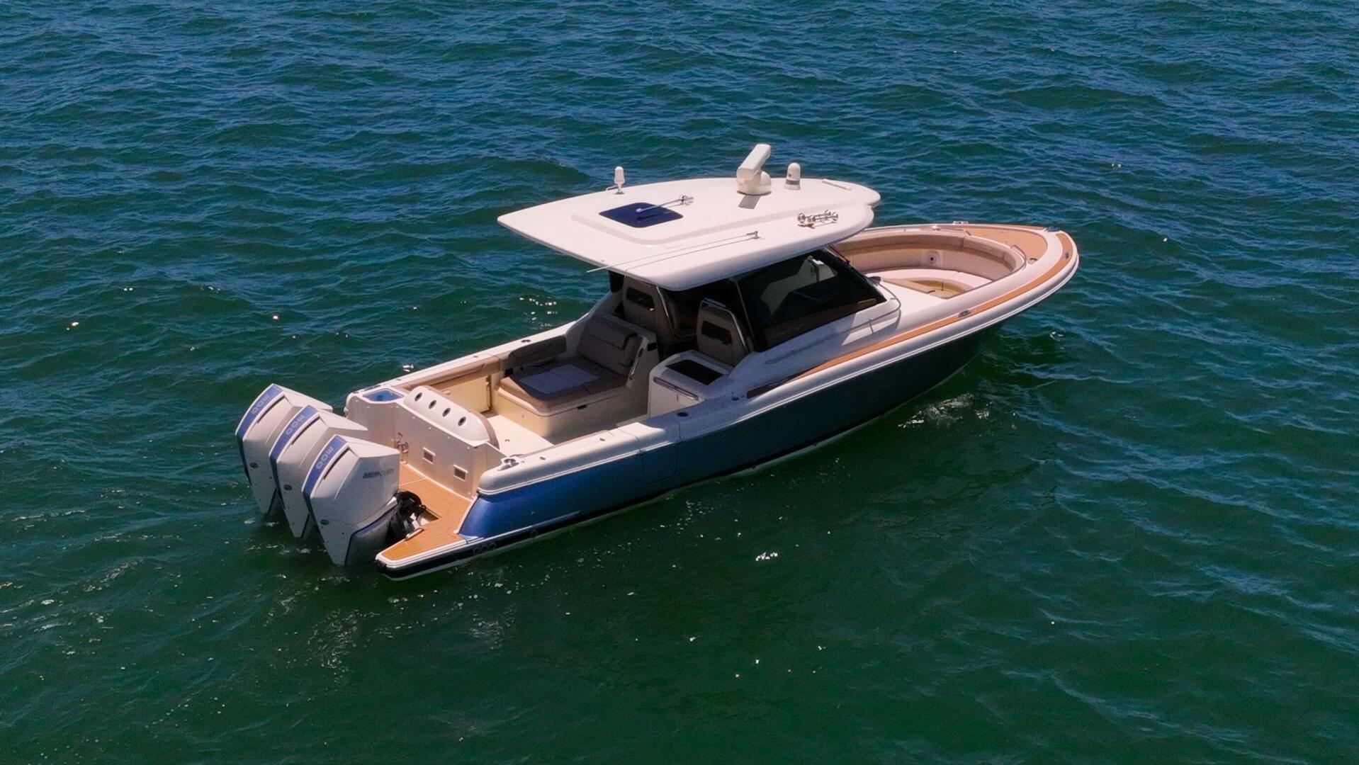 2022 Chris-Craft 35 Calypso