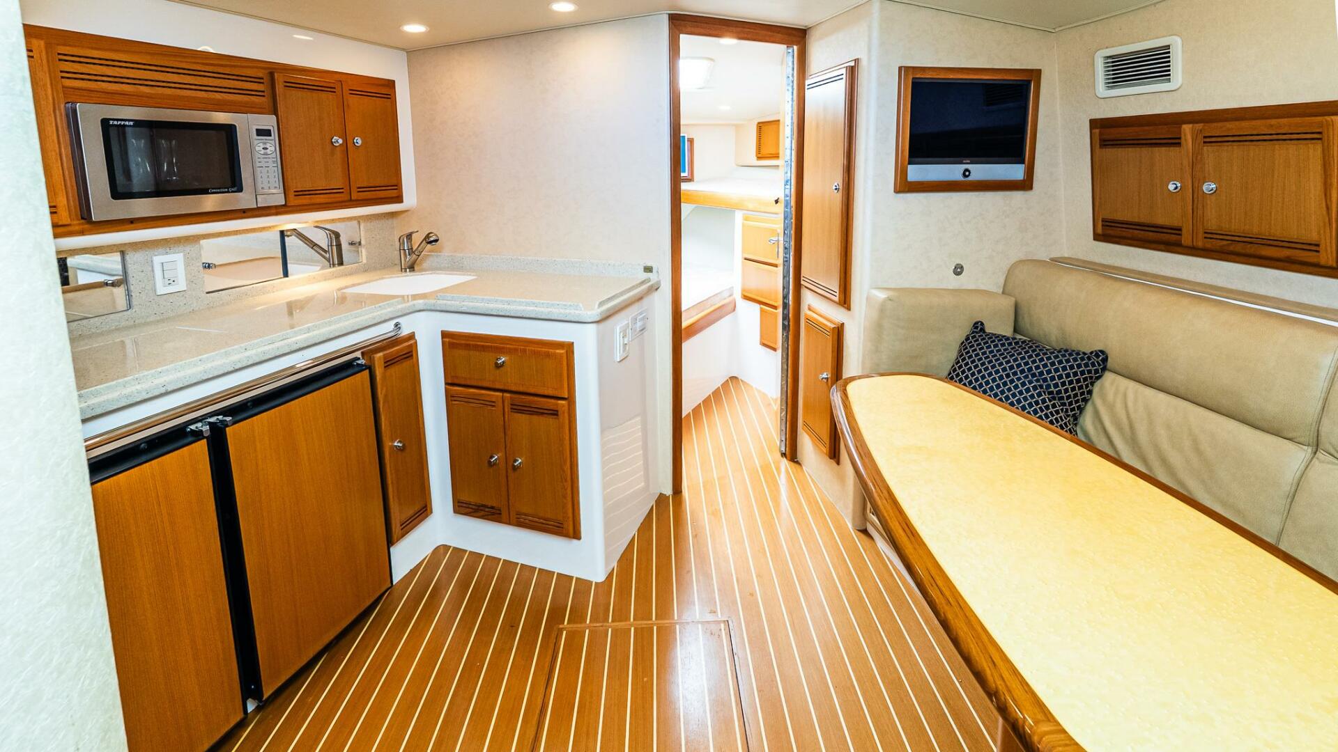 Gladiator 38ft Cabo Yacht For Sale