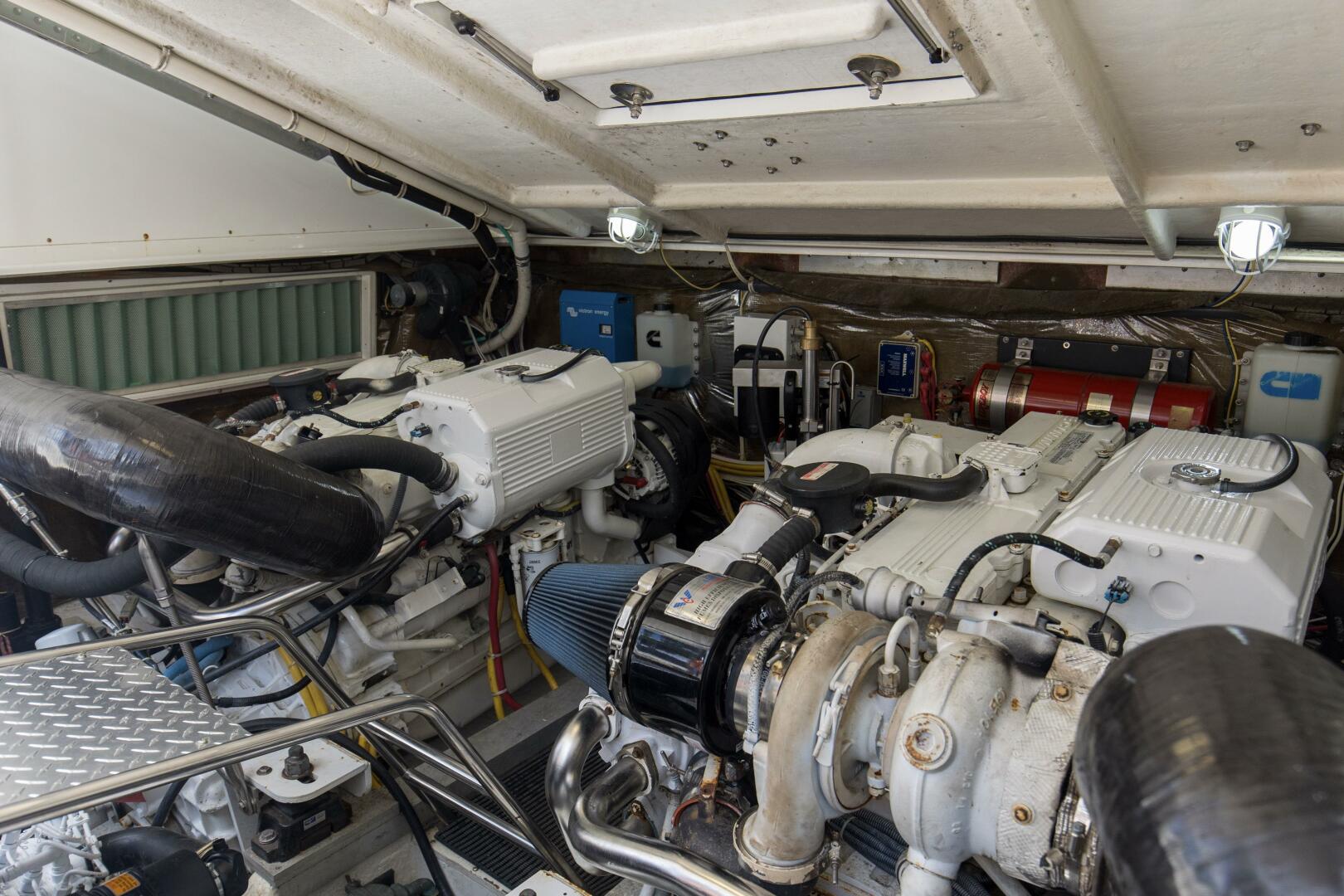2009 36 Albemarle 360 XF Tin Bender Engine Room (3)
