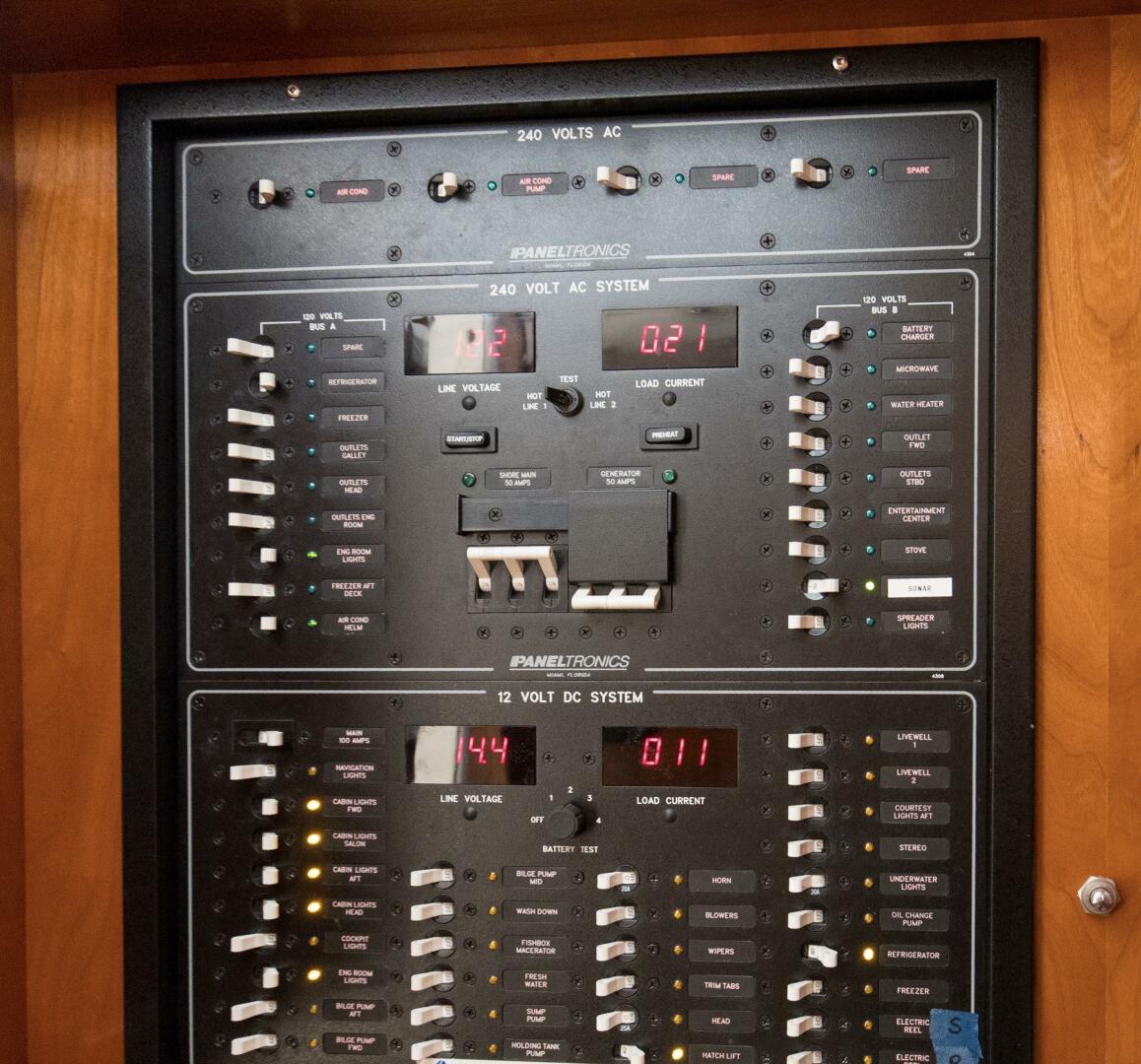 2009 36 Albemarle 360 XF Tin Bender Electrical Panel (1)