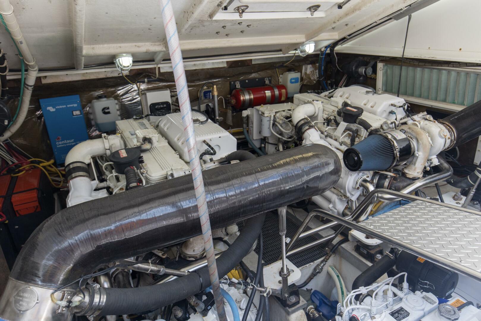 2009 36 Albemarle 360 XF Tin Bender Engine Room (4)