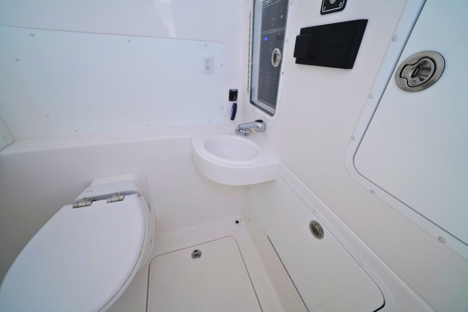 C2 39ft Invincible Yacht For Sale