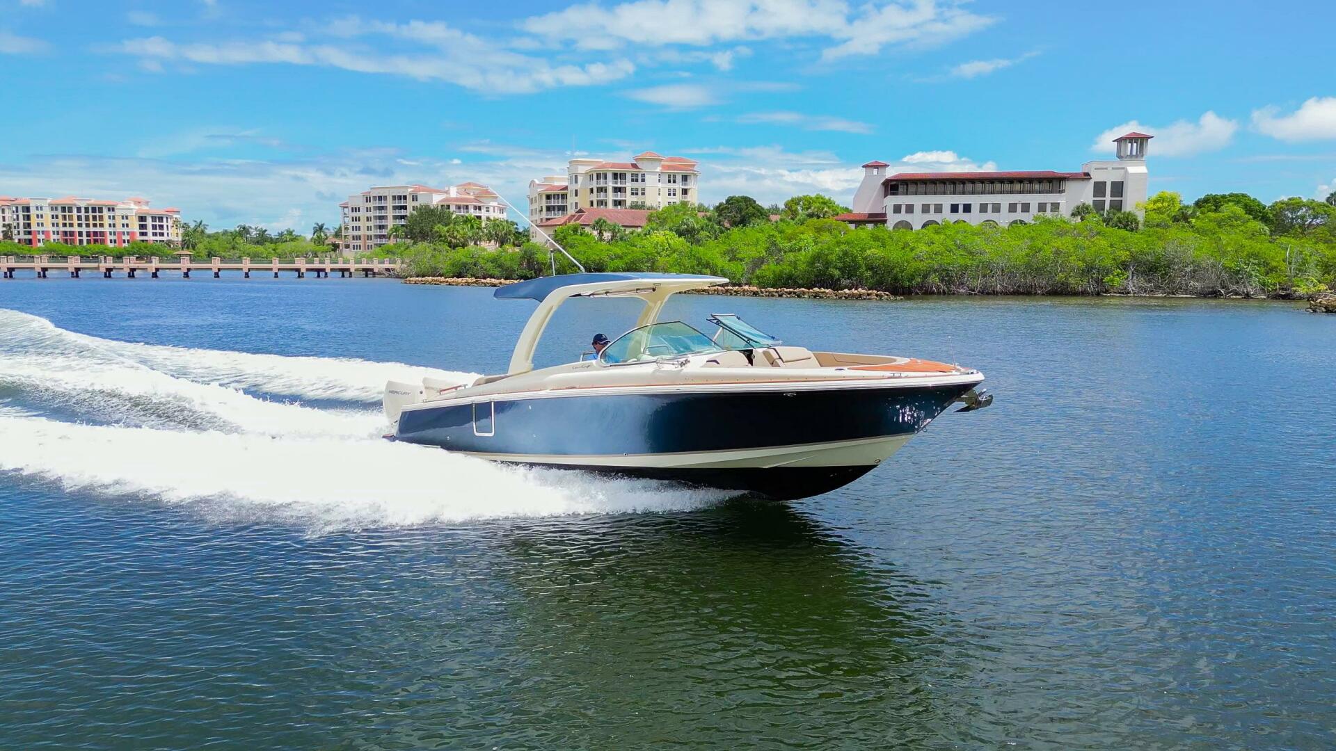 TURLTE TIME 31ft Chris Craft Yacht For Sale