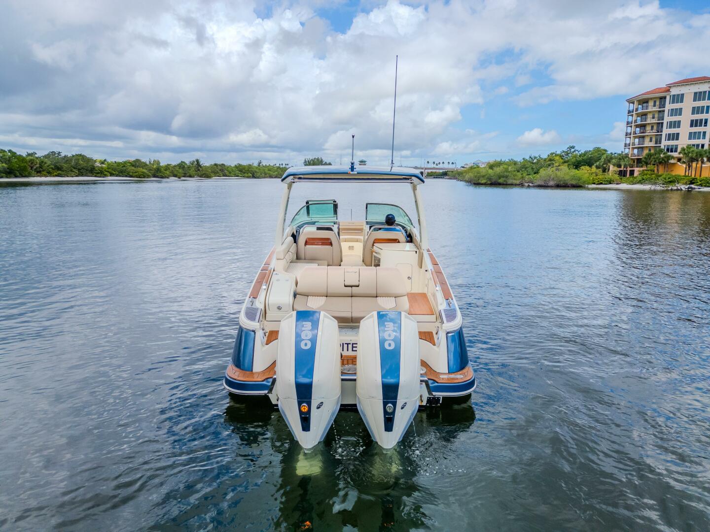 TURLTE TIME 31ft Chris Craft Yacht For Sale