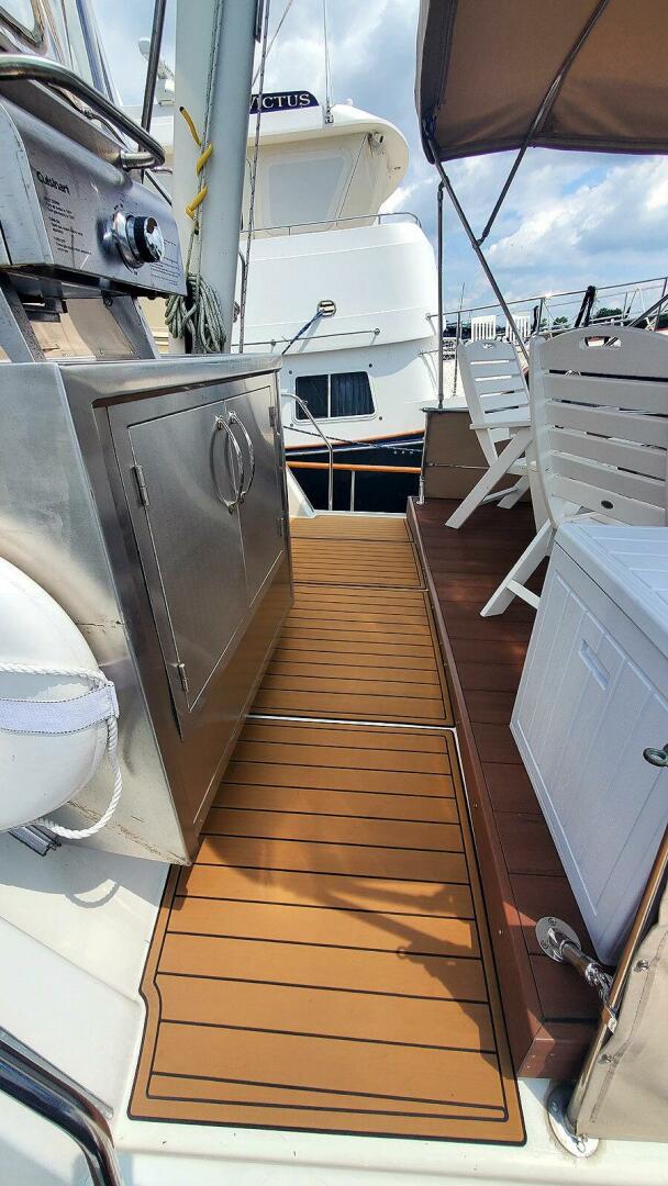 Sundeck Passageway Starboard