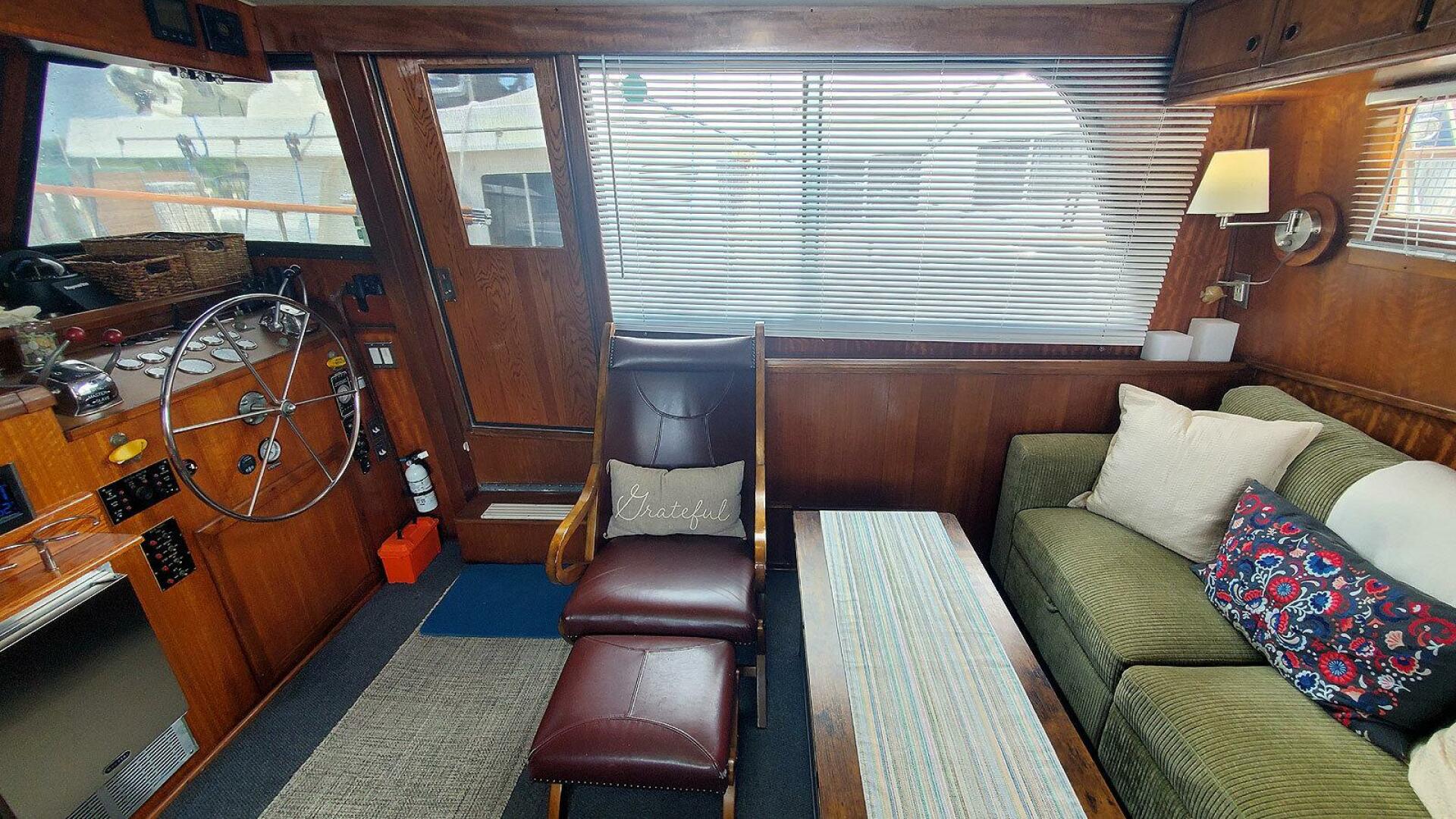 Main Cabin Starboard