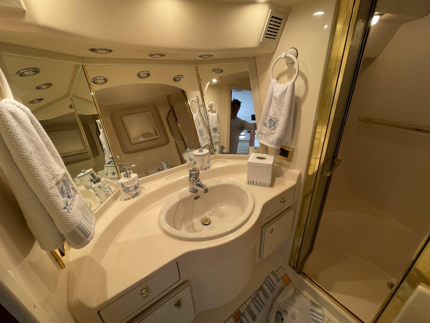 BROWN EYED GIRLS 63ft Sea Ray Yacht For Sale