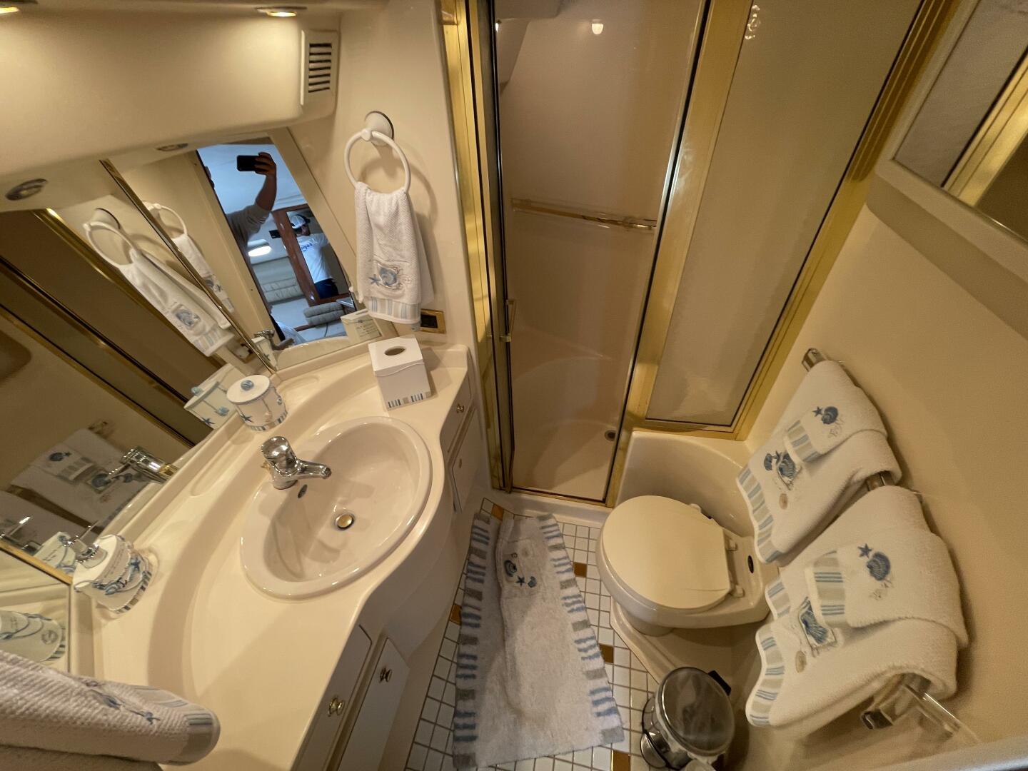 BROWN EYED GIRLS 63ft Sea Ray Yacht For Sale