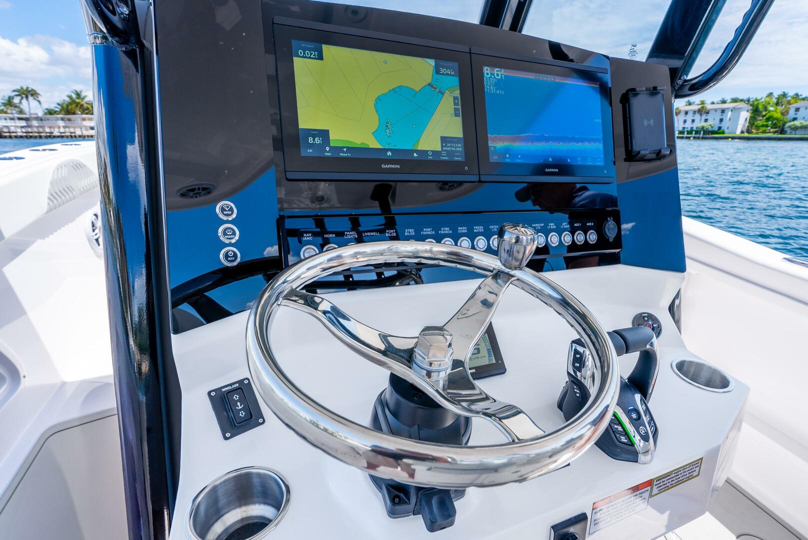 28ft Twin Vee Yacht For Sale