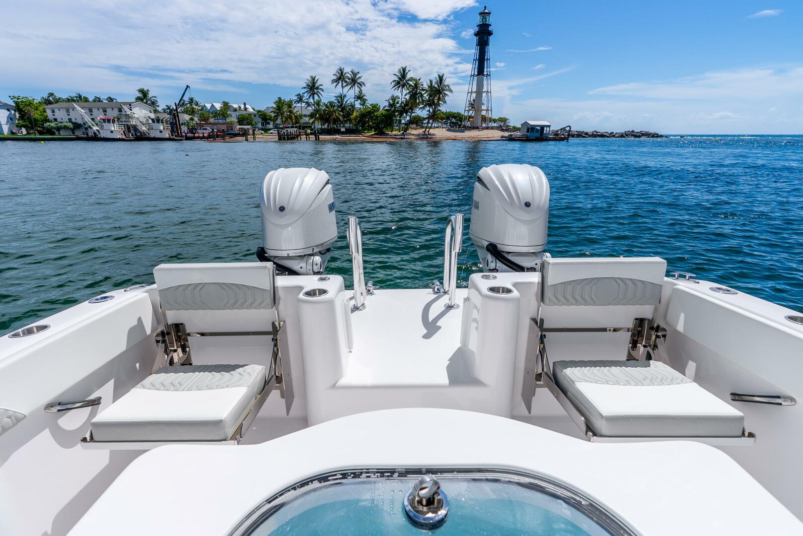 28ft Twin Vee Yacht For Sale