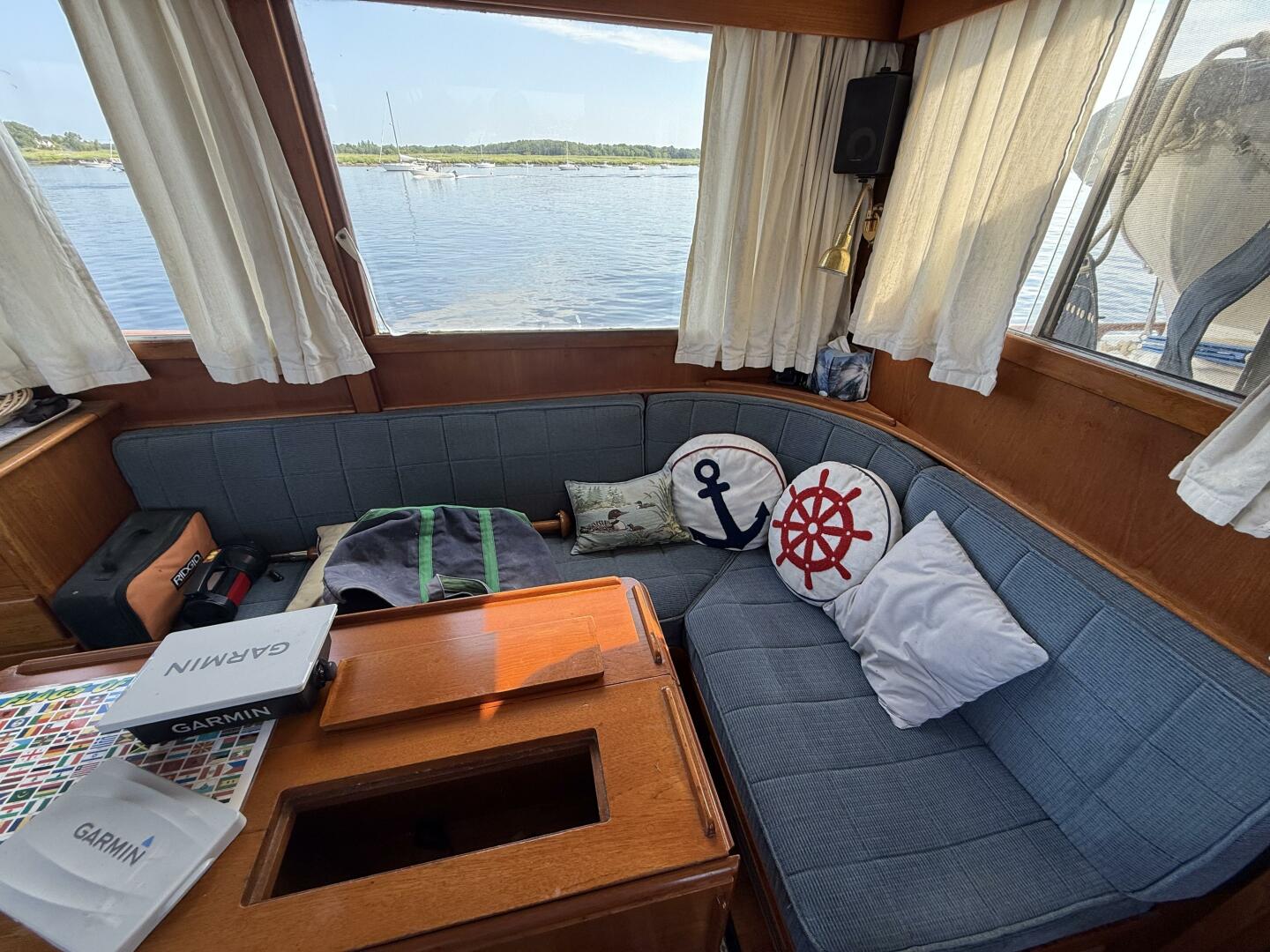 Light Dancing 36ft Grand Banks Yacht For Sale