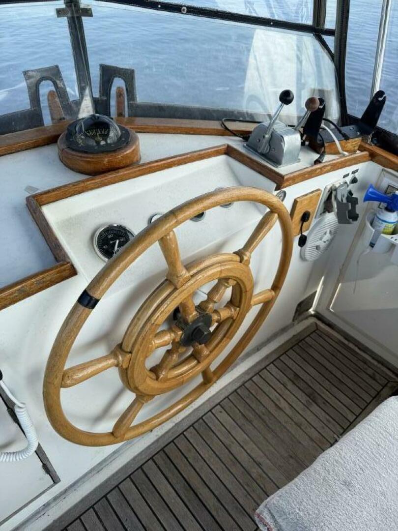 Light Dancing 36ft Grand Banks Yacht For Sale
