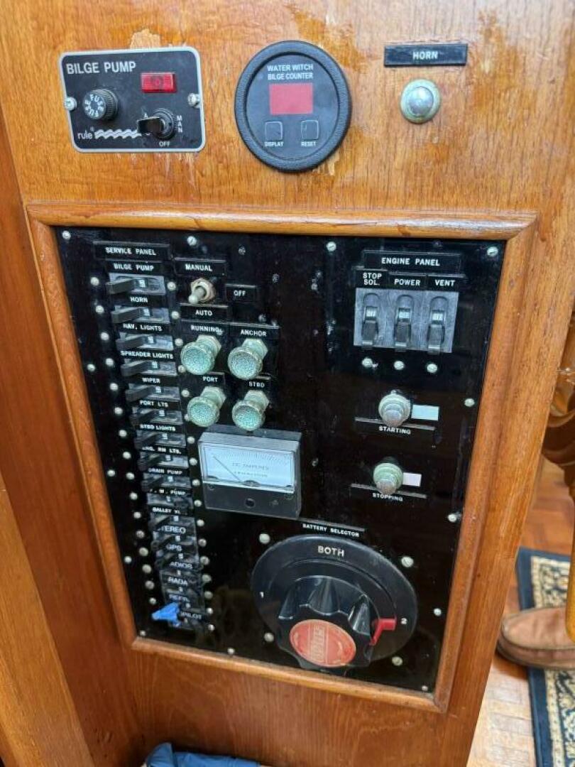 Light Dancing 36ft Grand Banks Yacht For Sale