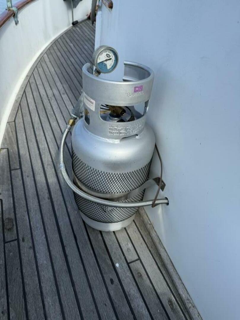 Light Dancing 36ft Grand Banks Yacht For Sale