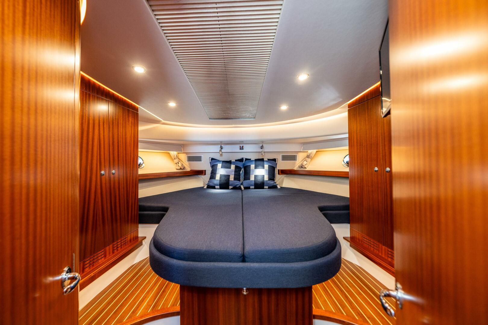 44ft Nimbus Yacht For Sale