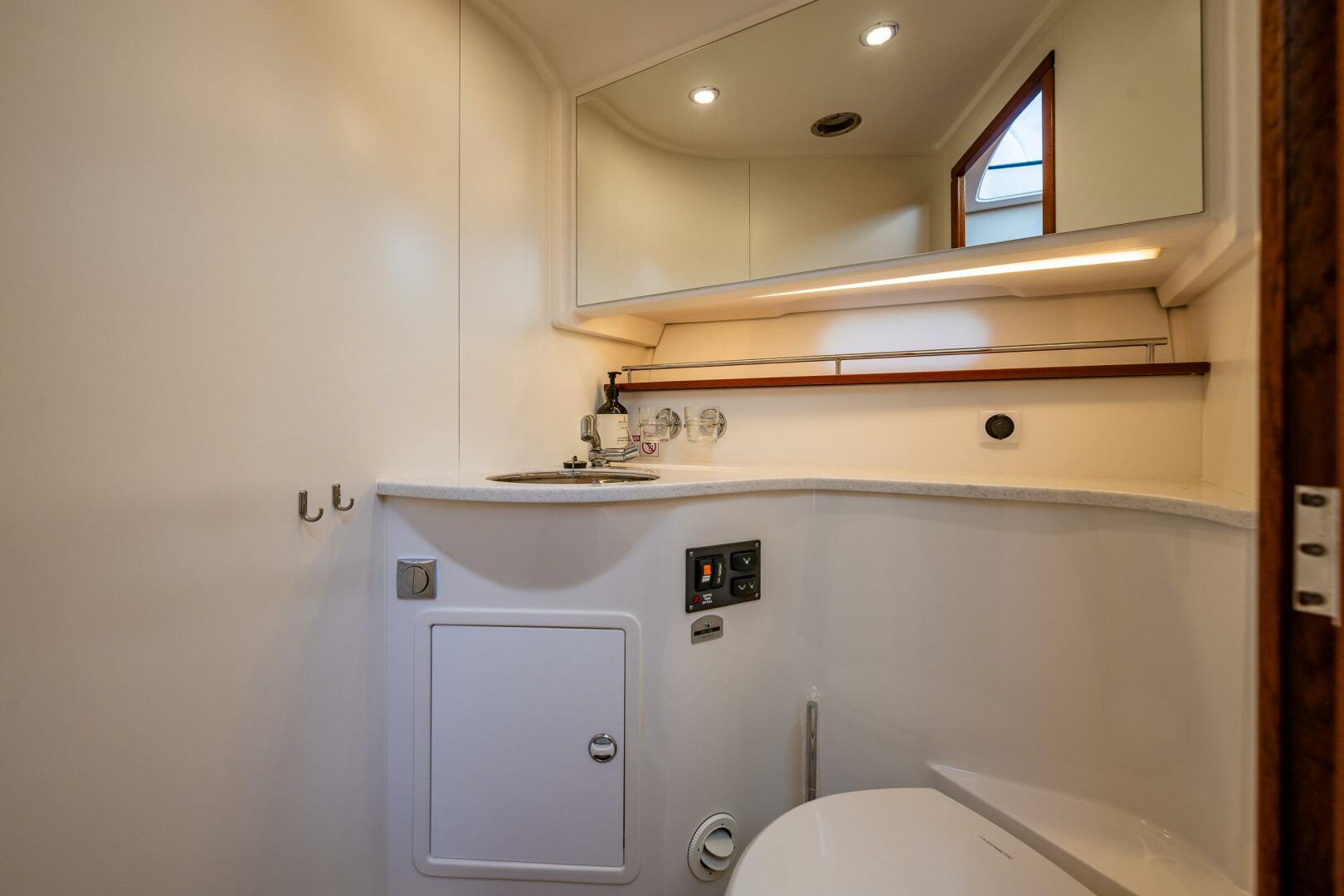 44ft Nimbus Yacht For Sale