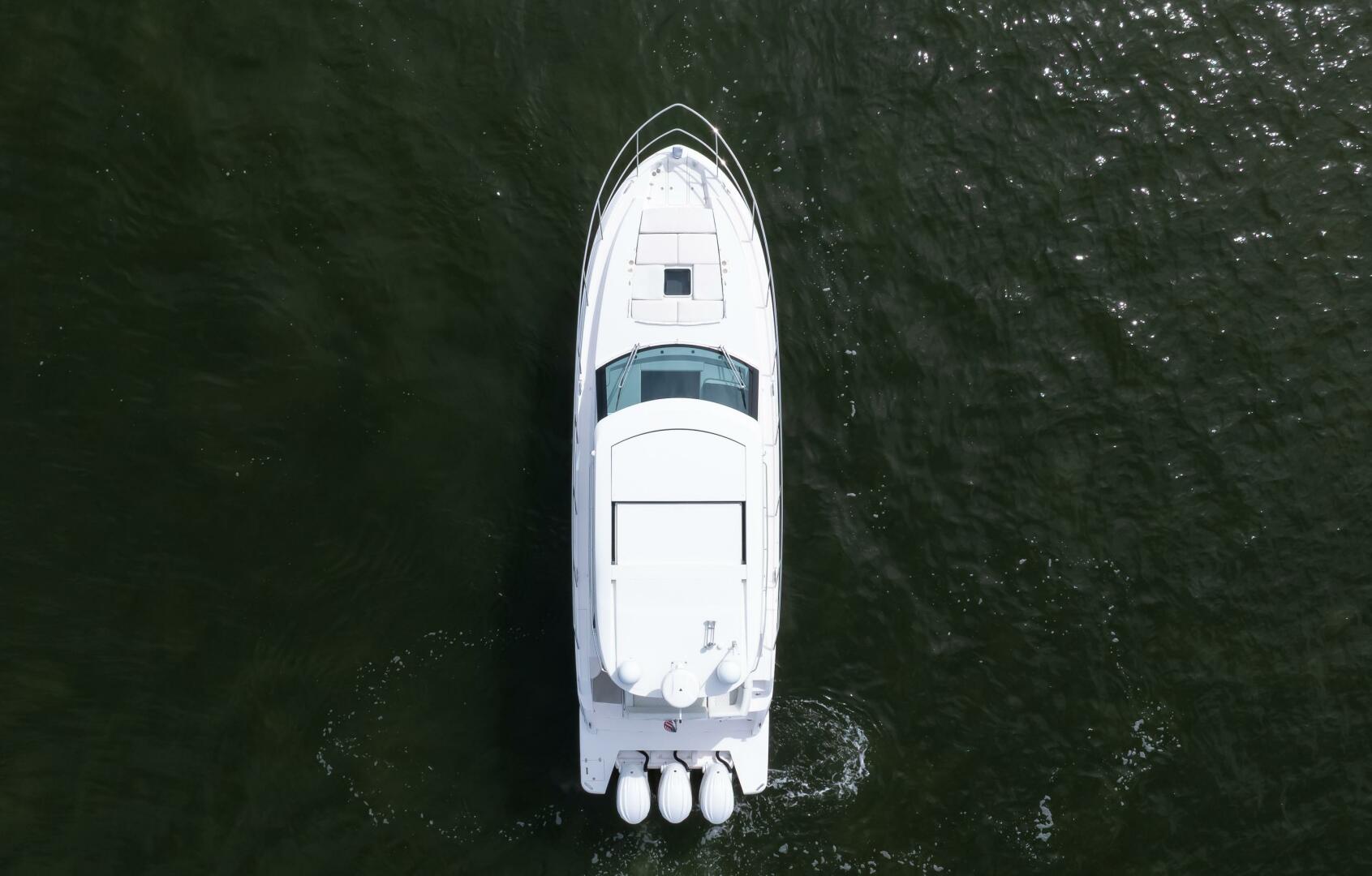 Regal XO 38 Lady G- Profile