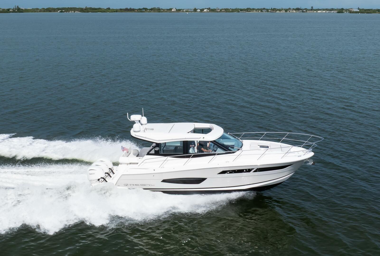 Regal XO 38 Lady G- Profile