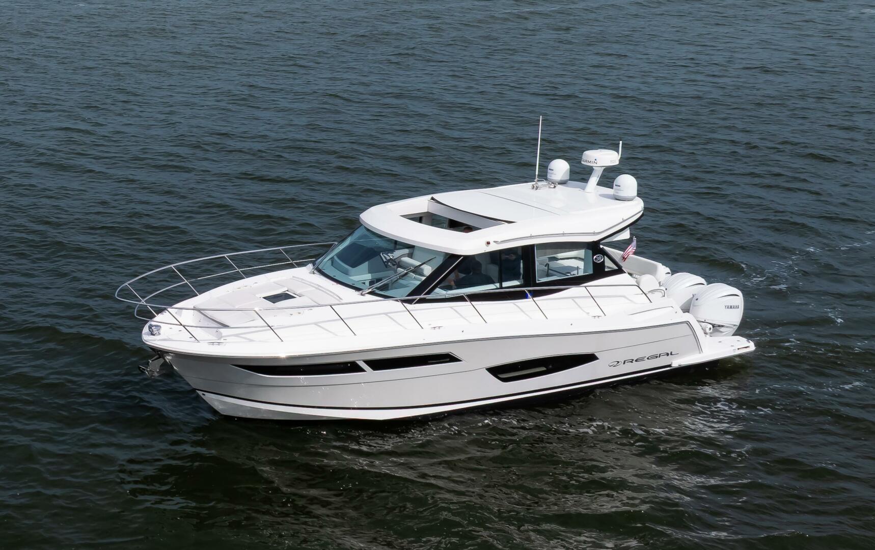 Regal XO 38 Lady G- Profile