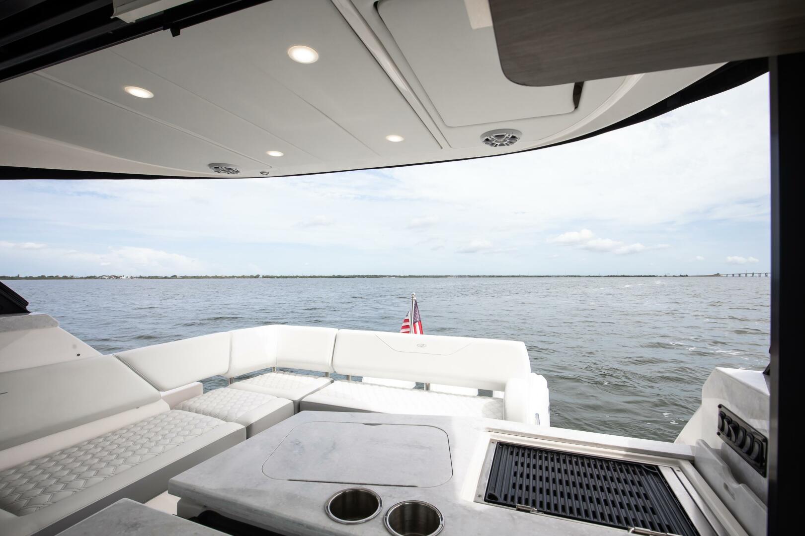 Regal XO 38 Lady G- Seating