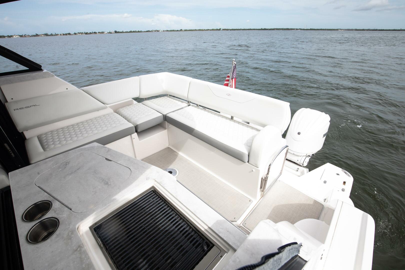 Regal XO 38 Lady G- Seating