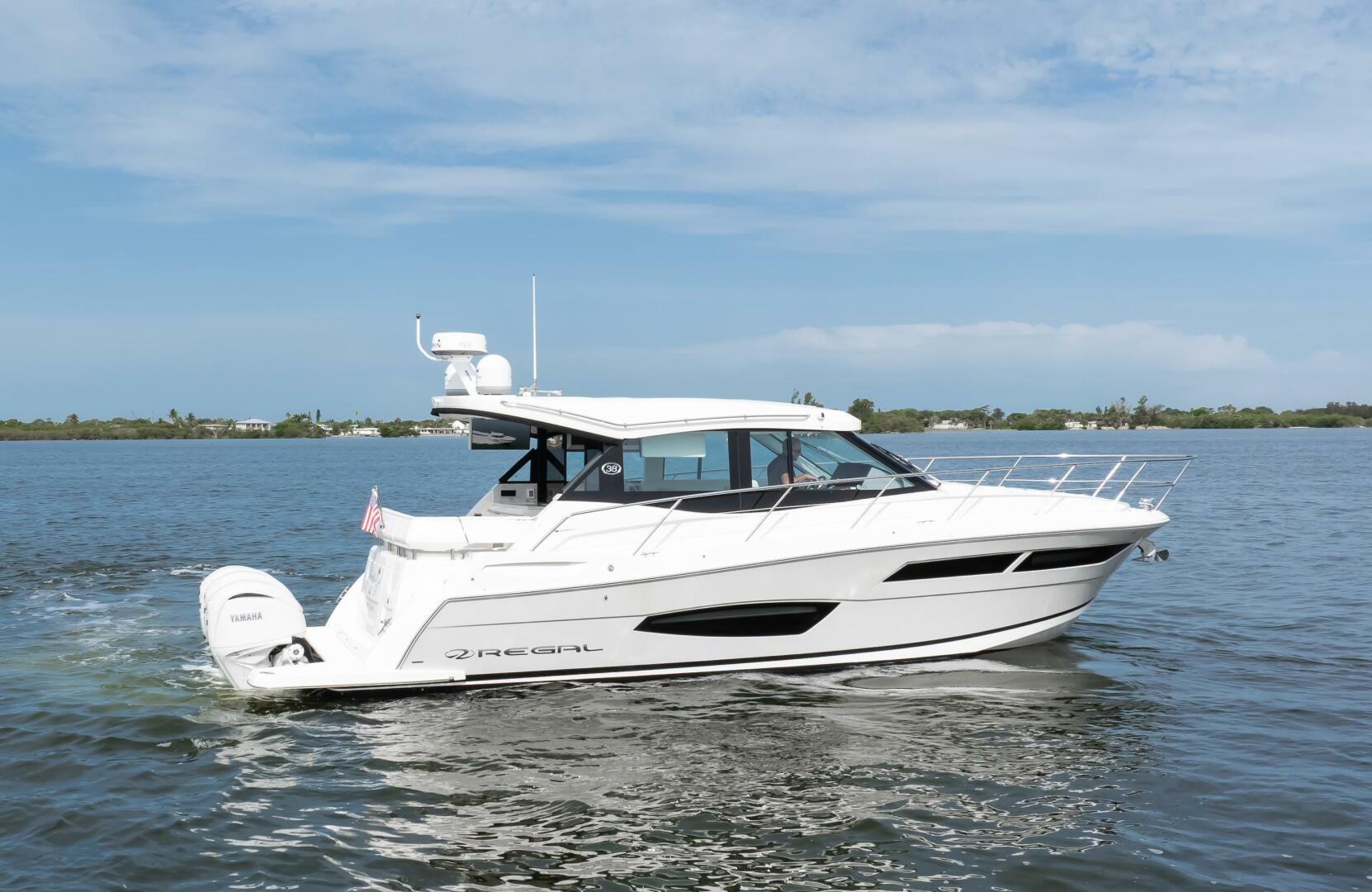 Regal XO 38 Lady G- Profile