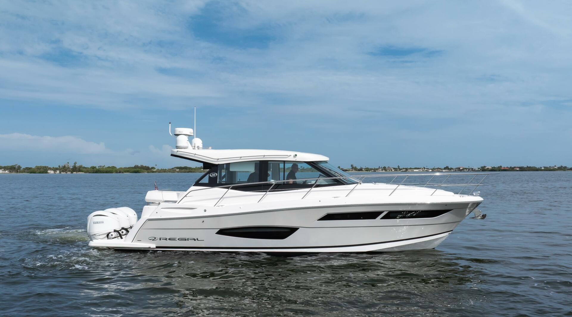 Regal XO 38 Lady G- Profile