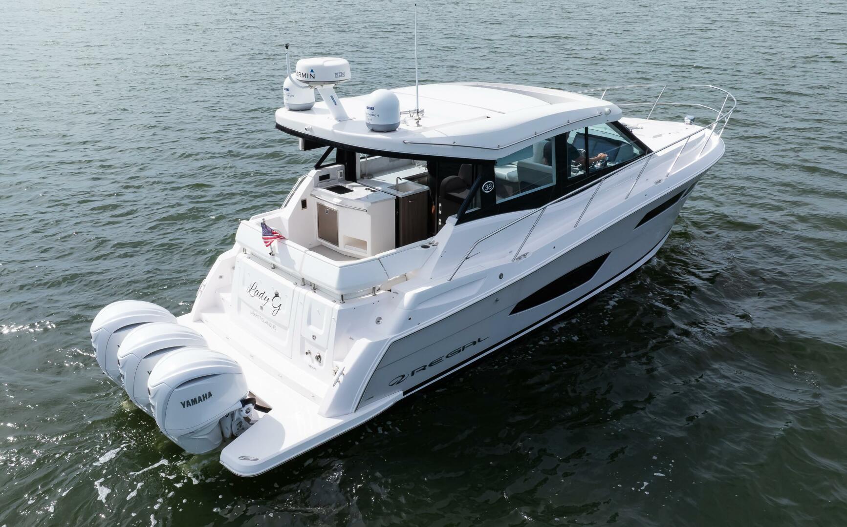 Regal XO 38 Lady G- Profile