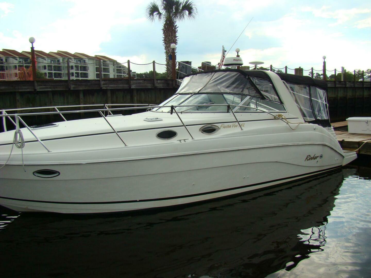 37ft Rinker Yacht For Sale