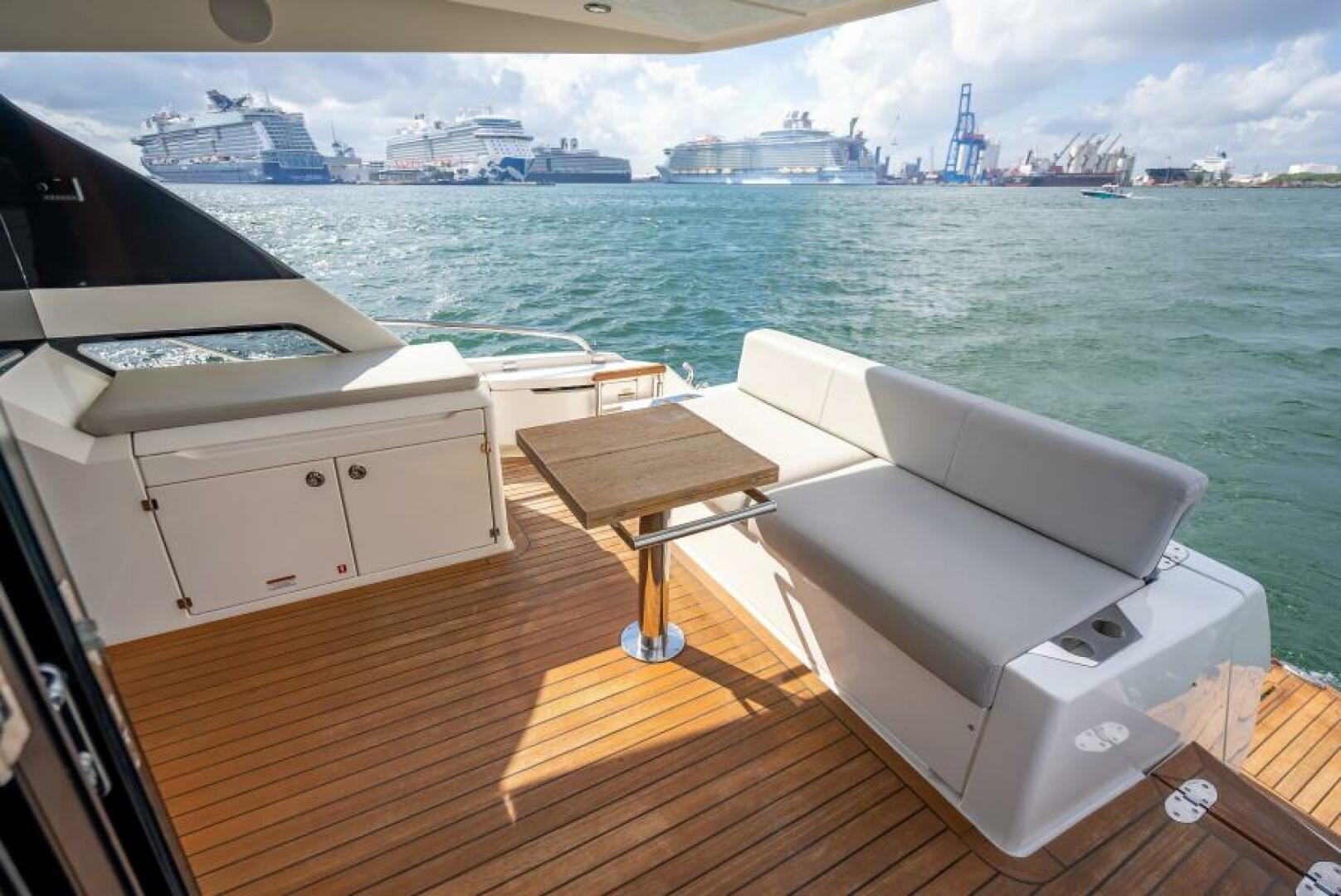 MAN CAVE 50ft Maritimo Yacht For Sale