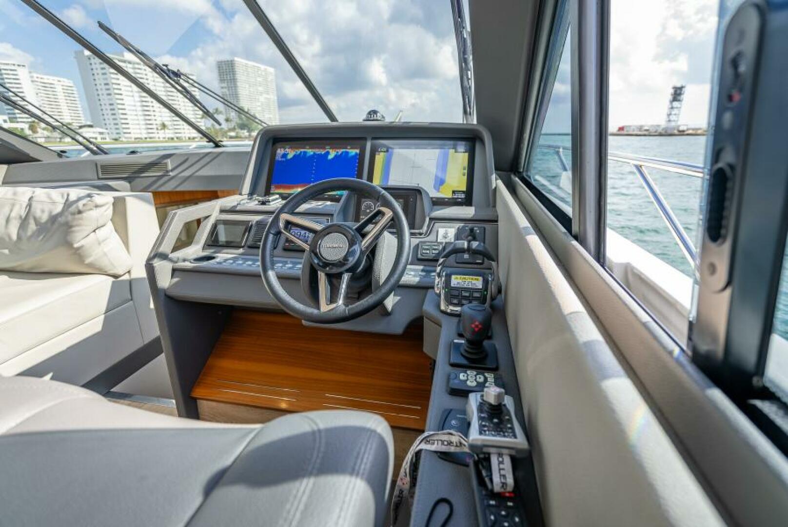 MAN CAVE 50ft Maritimo Yacht For Sale