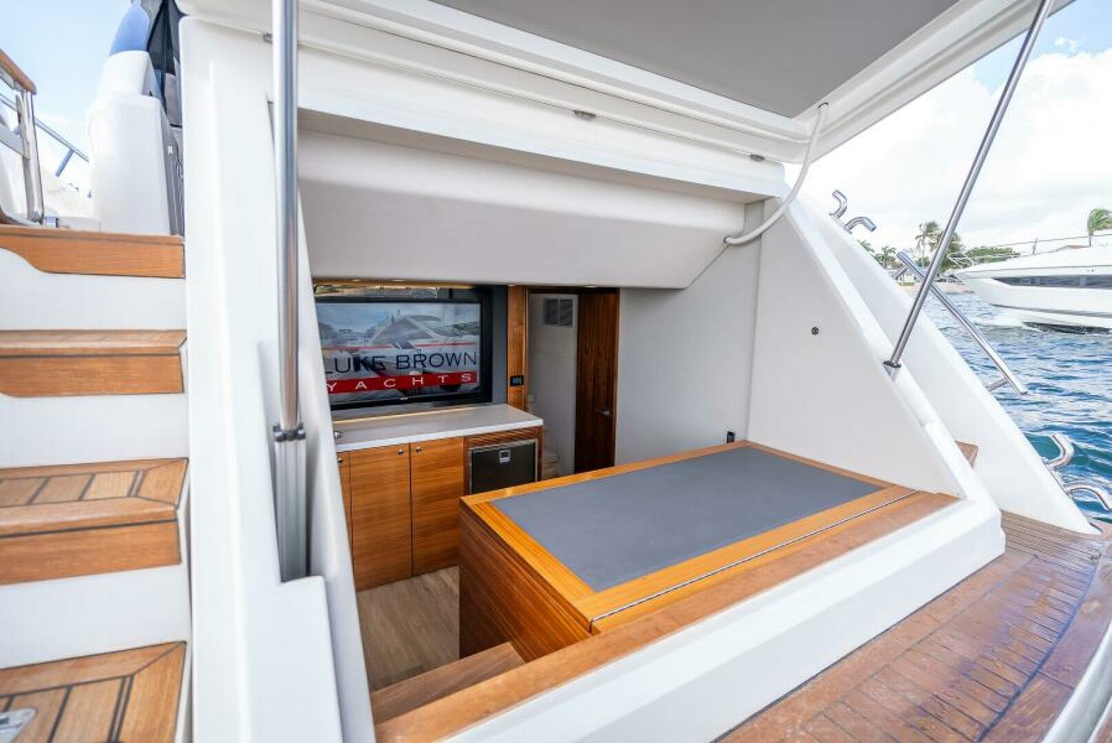 MAN CAVE 50ft Maritimo Yacht For Sale