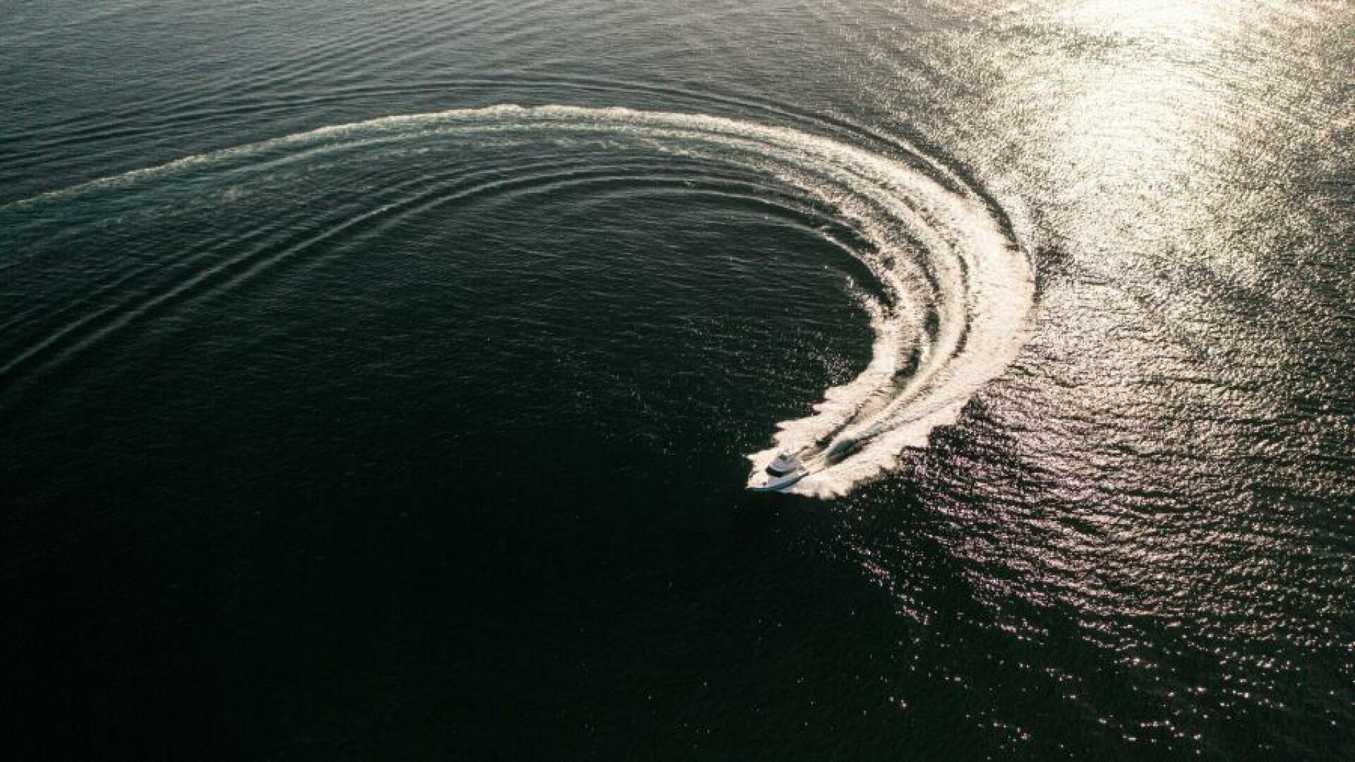 2002 Riviera 40 Flybridge - SKIESTA