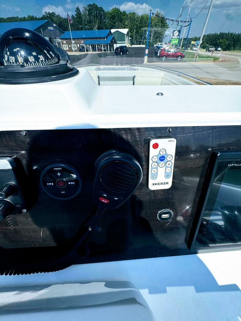 30ft Wellcraft Yacht For Sale