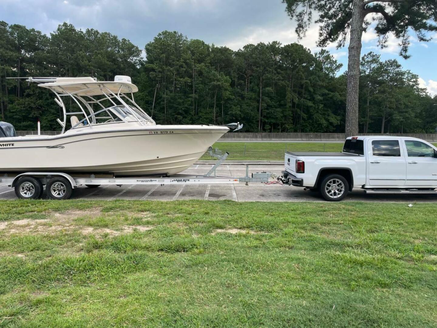 24ft Grady White Yacht For Sale