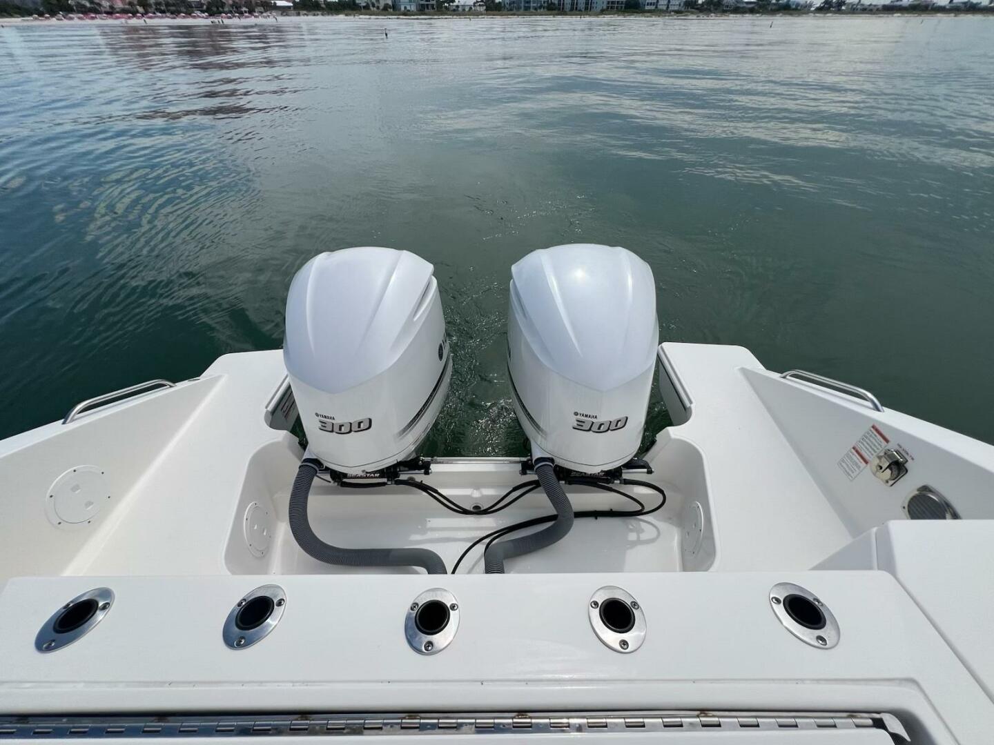 32ft Pursuit Yacht For Sale