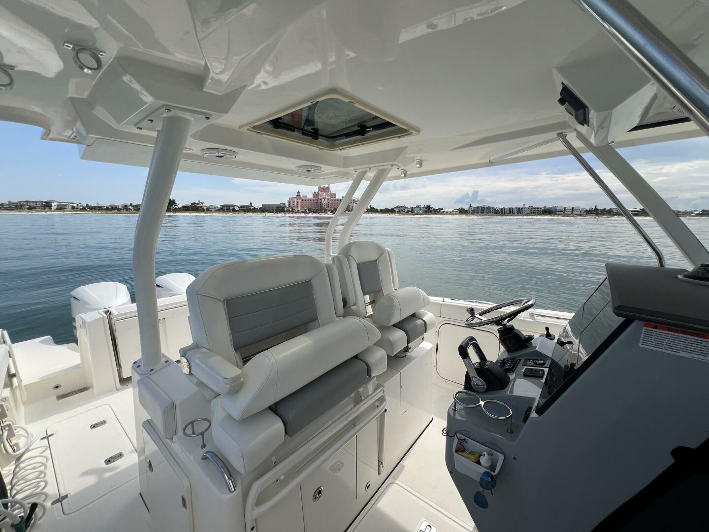 32ft Pursuit Yacht For Sale