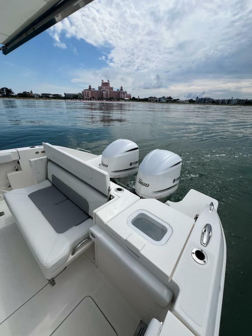 32ft Pursuit Yacht For Sale