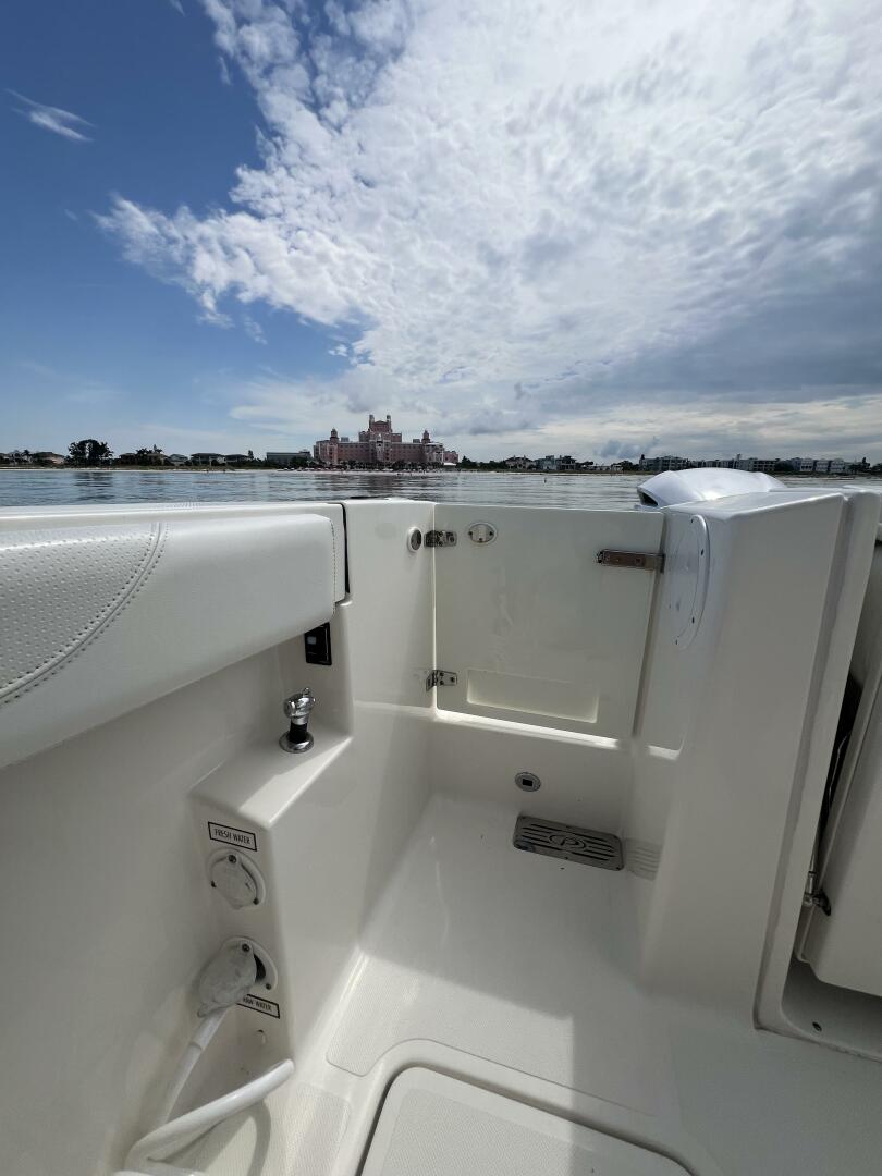 32ft Pursuit Yacht For Sale