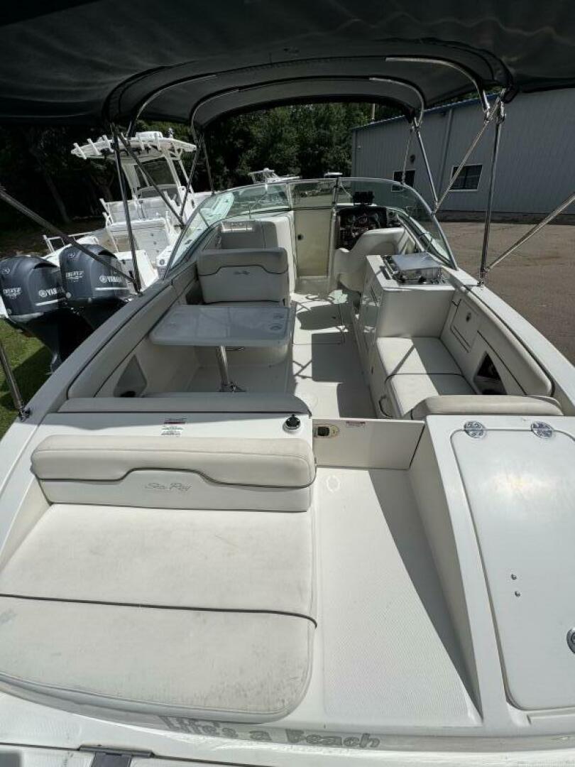 30ft Sea Ray Yacht For Sale