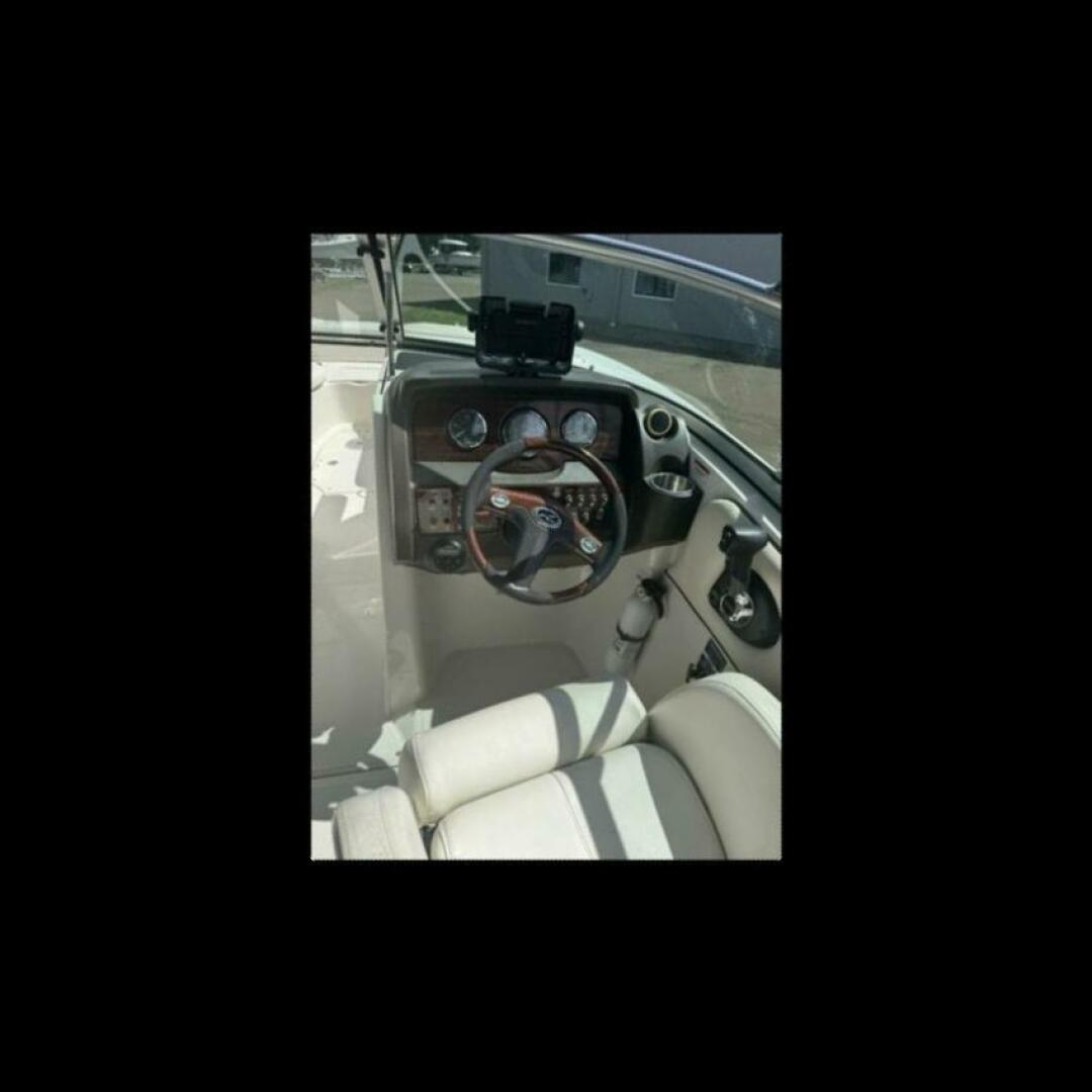 30ft Sea Ray Yacht For Sale