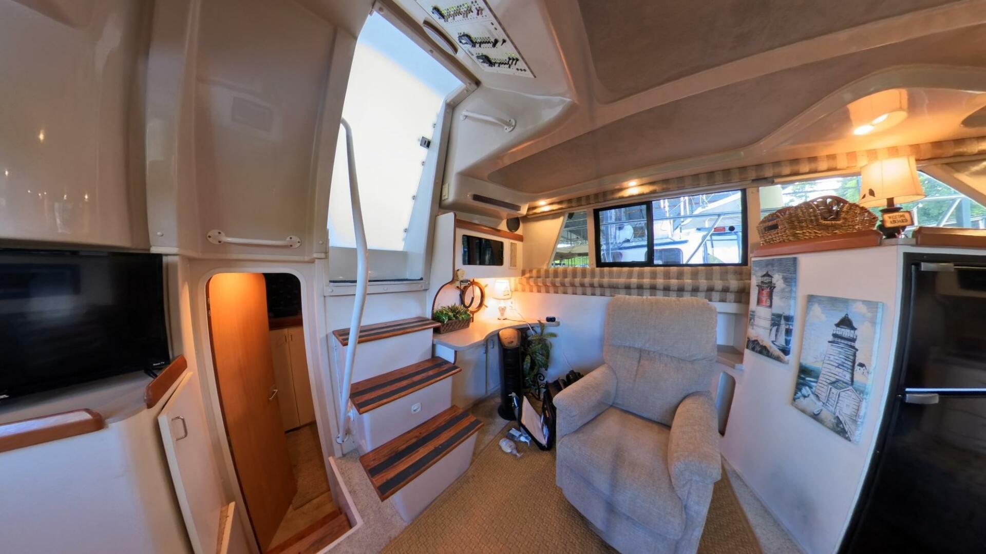 34 ft Mainship - Salon Entrance and Corner Desk