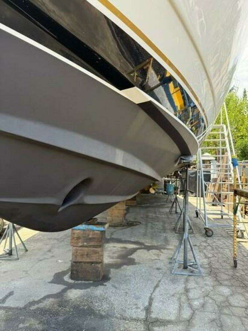 Tiara Yachts 5200 Express Yacht For Sale